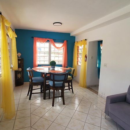 Cozy Cute Home 2Nd Floor Pay At The Property And We Have Many Method Of Payments Just Ask Us فاجاردو الغرفة الصورة